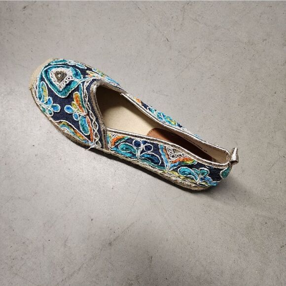 Patricia   - Picture 2 of 6